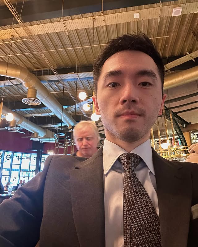 D986 照片185张 视频1个  国内 中英 混血  职业 博士 爬山 露营 商务 生活场景丰富  生活日常 旅游 风景