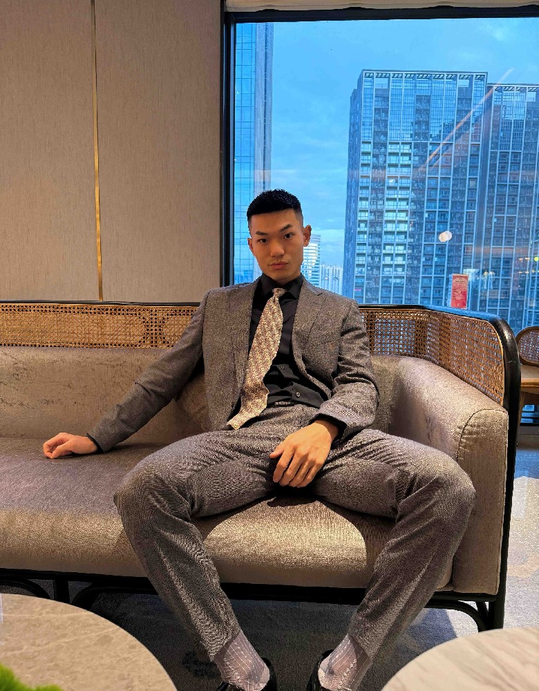 D089 照片617张 视频151个 中国男 气质肌肉男 生活日常 旅游 健身 腹肌 正装 视频有自拍 视频包含实况Live