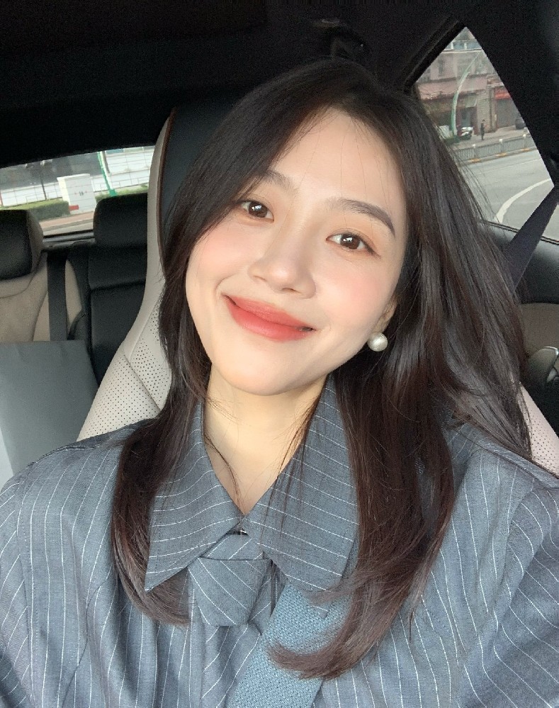 14UB06 照片5200张 视频269个 中国女 高颜值气质美女 生活日常 各国旅游 美食 生活素材丰富 素颜 真实 视频有自拍 视频包含实况Live