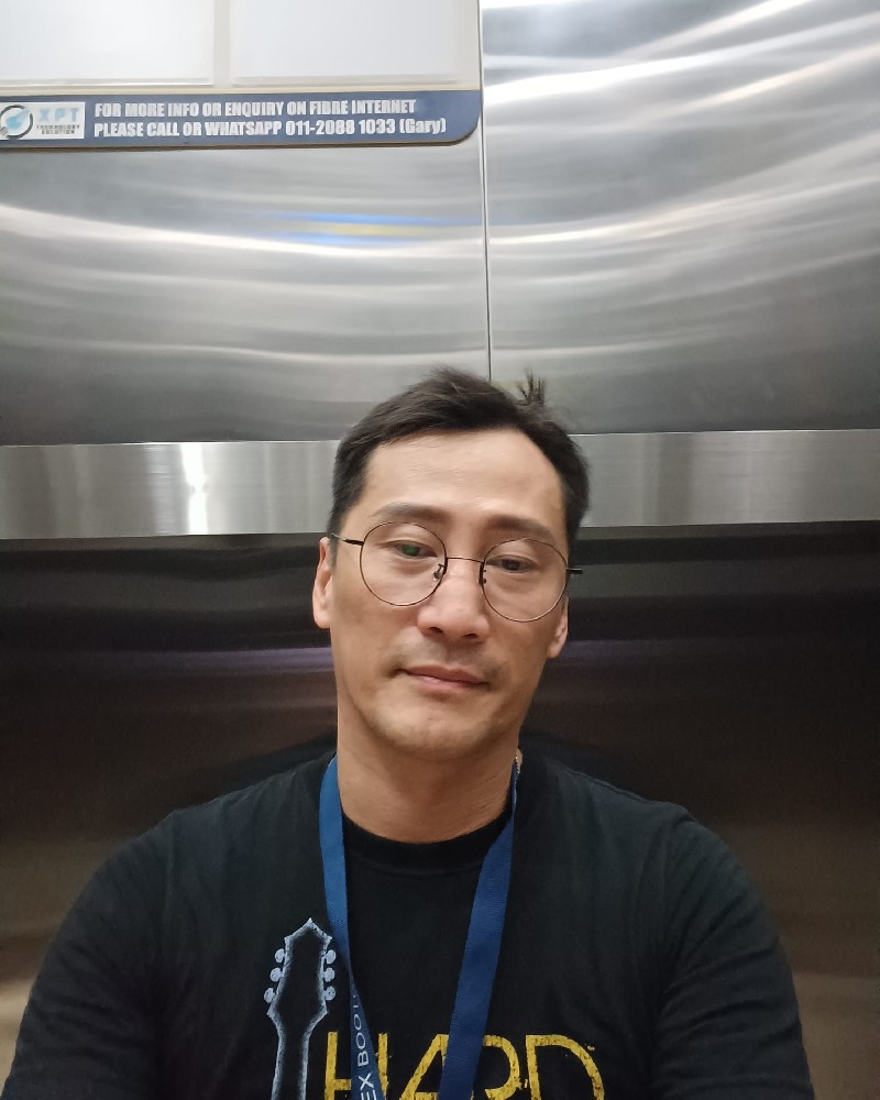 D126 照片1437张 视频62个 马来西亚 成熟中年男 奶爸 生活日常 健身 旅游 工作 正装 曝光度低