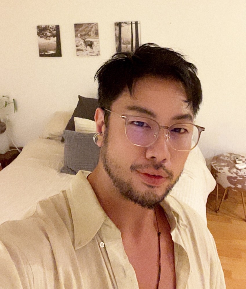 D149 照片892张 视频120个 马来西亚 气质男 健身 腹肌 正装 摄影师 生活日常 各地旅游 视频有自拍