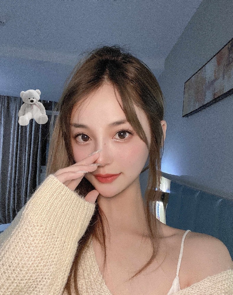 A2304 照片546张 视频154个 中国女 生活日常 旅游 视频有自拍 视频包含实况Live