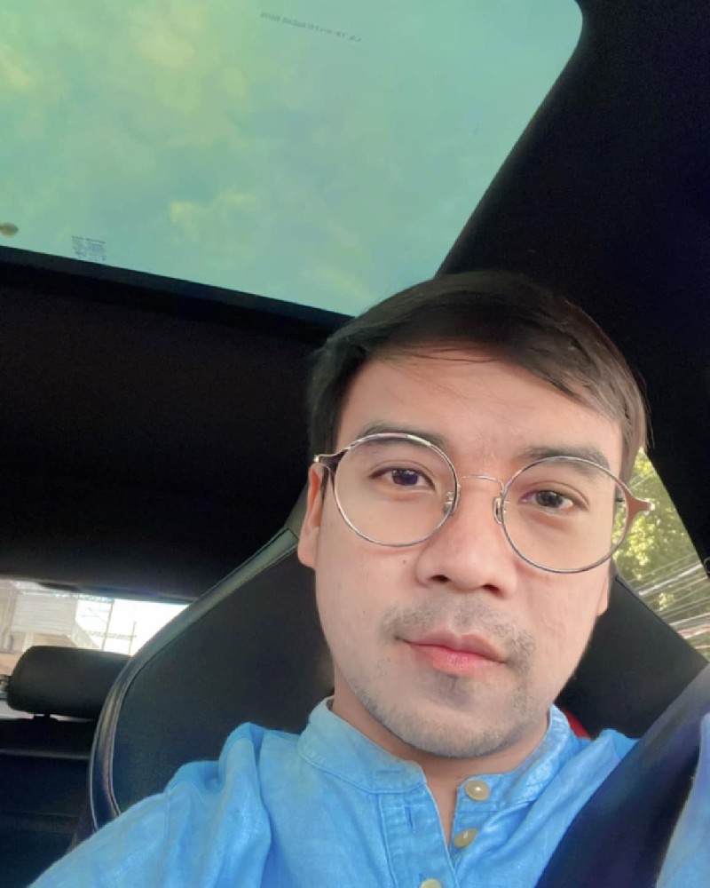 D323 照片1135张 视频144个 泰国 男子 生活日常 旅游 奶爸 带娃 曝光度低 粉丝数500+