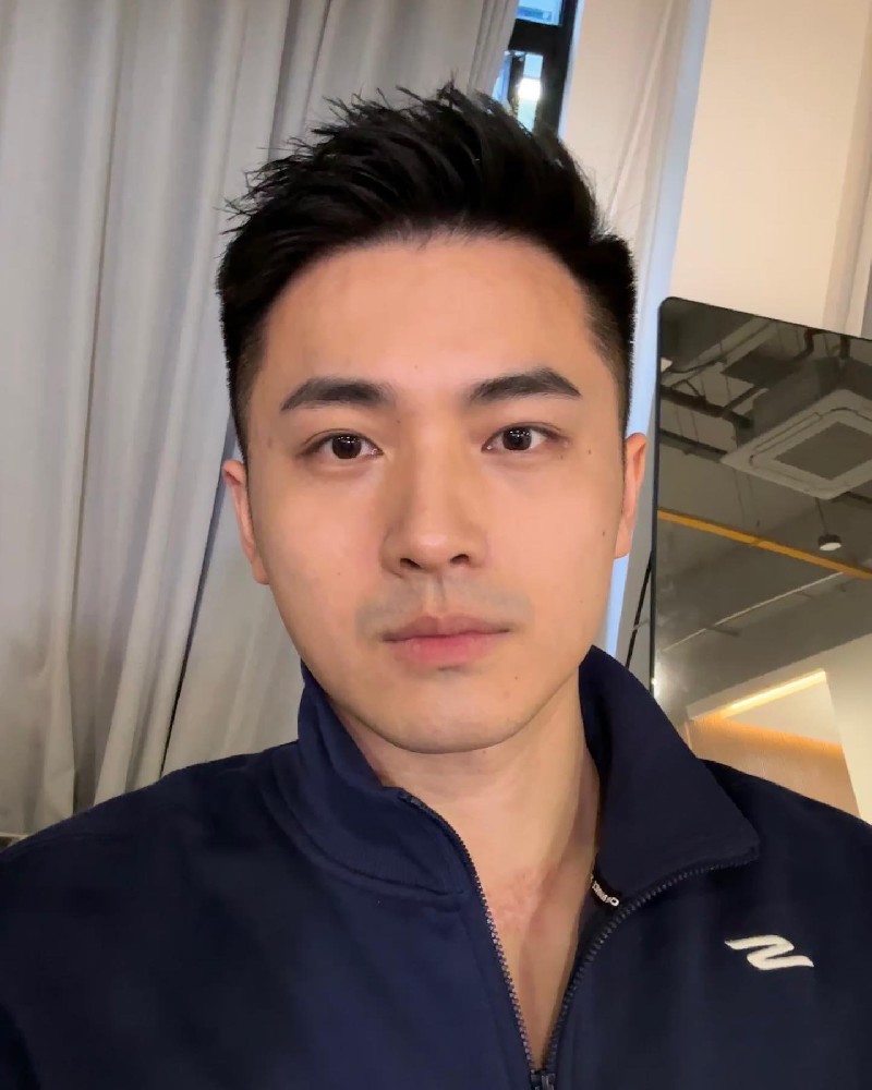 D331 照片863张 视频100个 中国男 生活日常 各国旅游 正装 视频有自拍